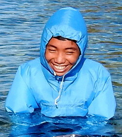 Swimming in a cagoule with hood