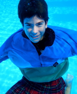 play cagoule survival swimming underwater pool